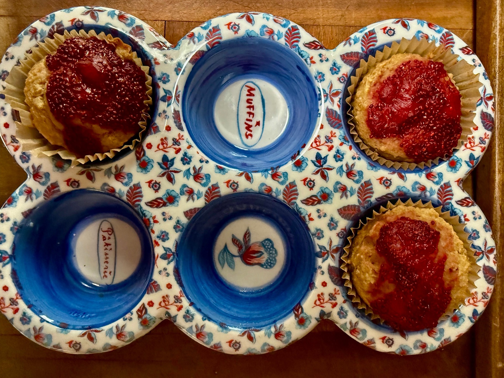 Muffins filled with strawberry jam